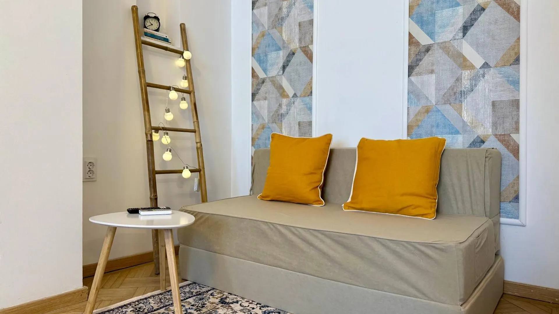 Elada Studio Near Cismigiu Park Бухарест