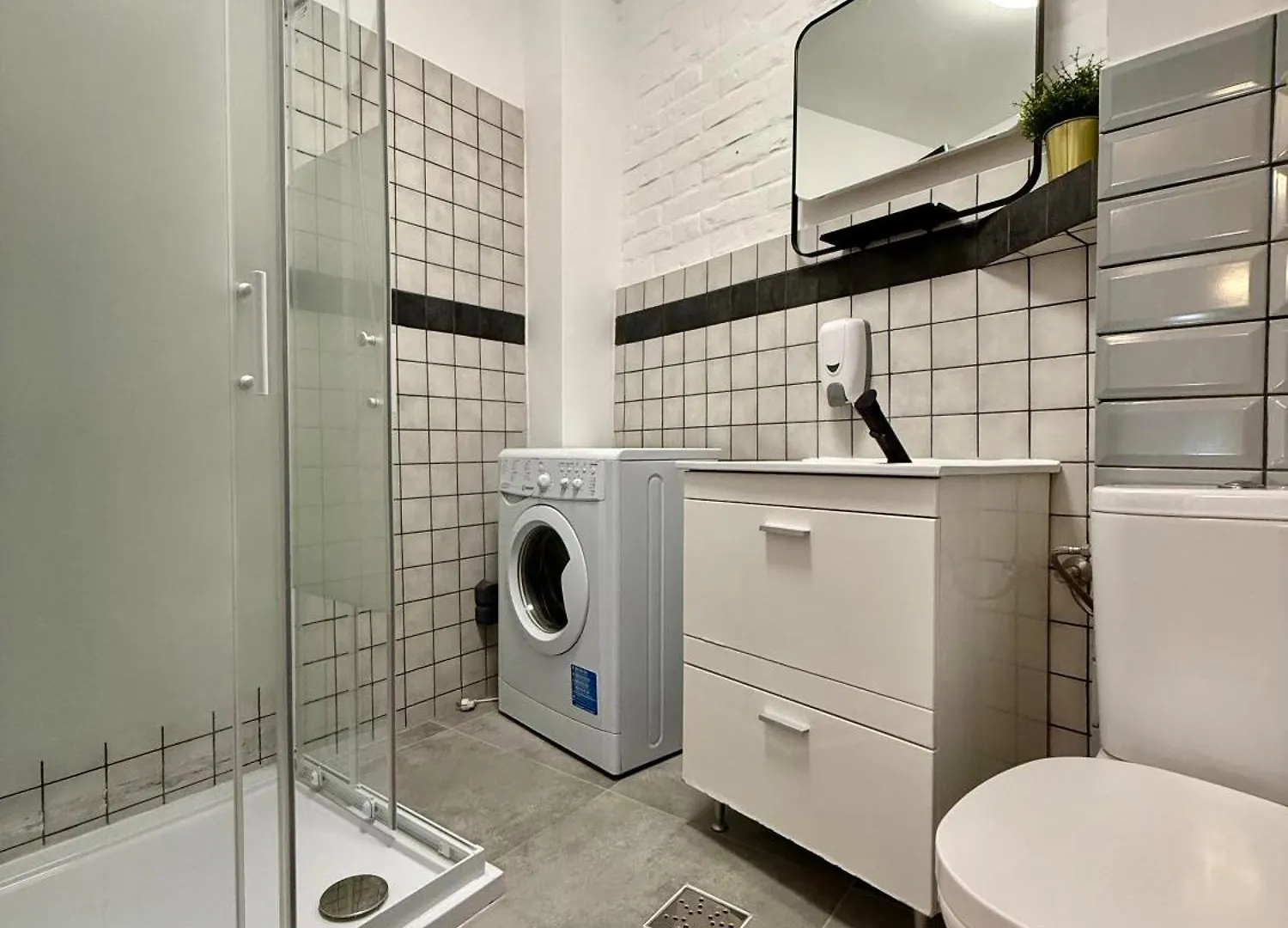 Apartment Elada Studio Near Cismigiu Park Bucharest Romania