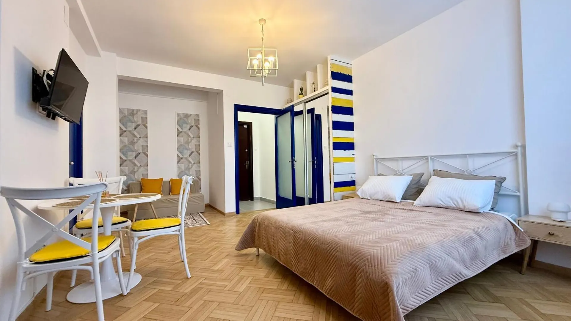 Apartment Elada Studio Near Cismigiu Park Bucharest Romania
